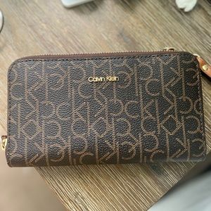 CALVIN KLEIN WRISTLIT